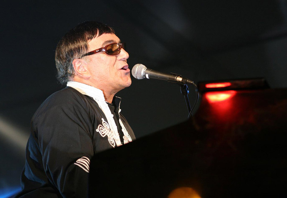 José Cid sobe ao palco para um concerto solidário