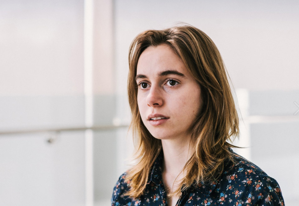 Julien Baker assina pela Matador e reedita disco de estreia