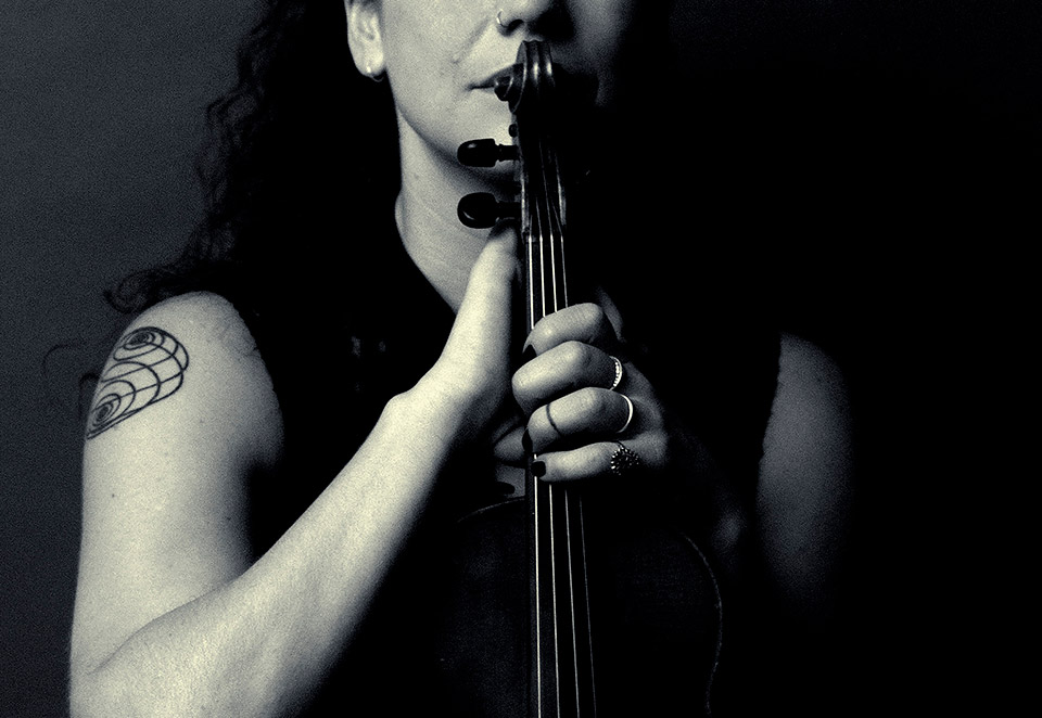 Jessica Moss regressa a Portugal em Abril