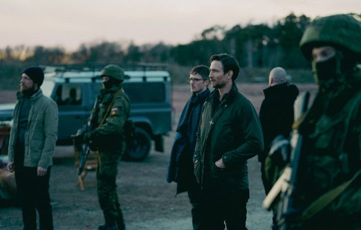 “8 Meses”, série política e asfixiante, chega à Filmin