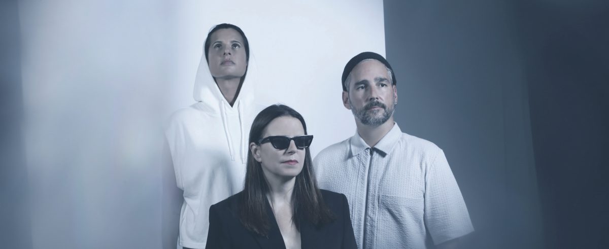 Neon Soho lançam novo single “Shall We Begin”