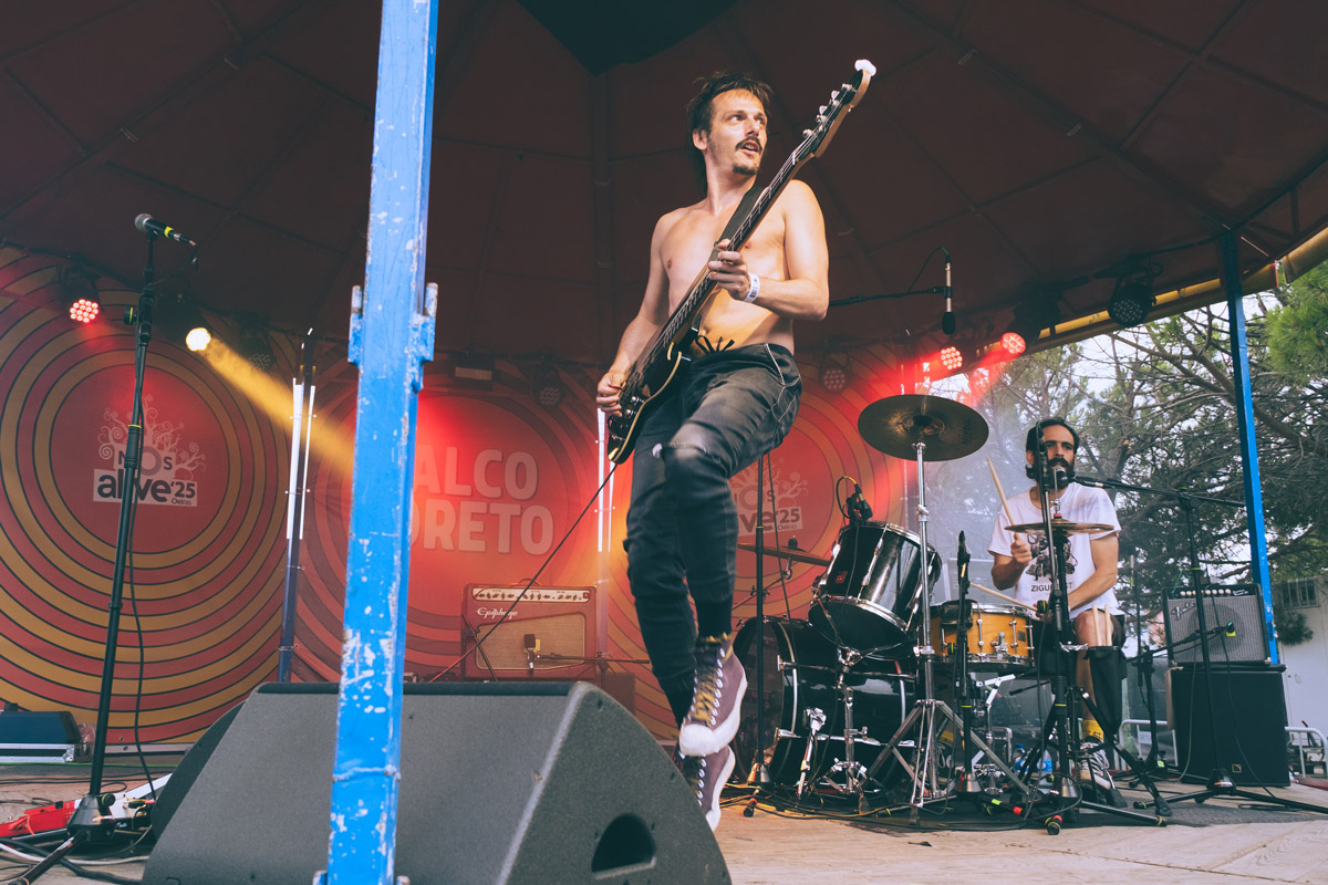 BALEIA BALEIA BALEIA anunciam novo álbum “OUTRA VEZ ARROZ”