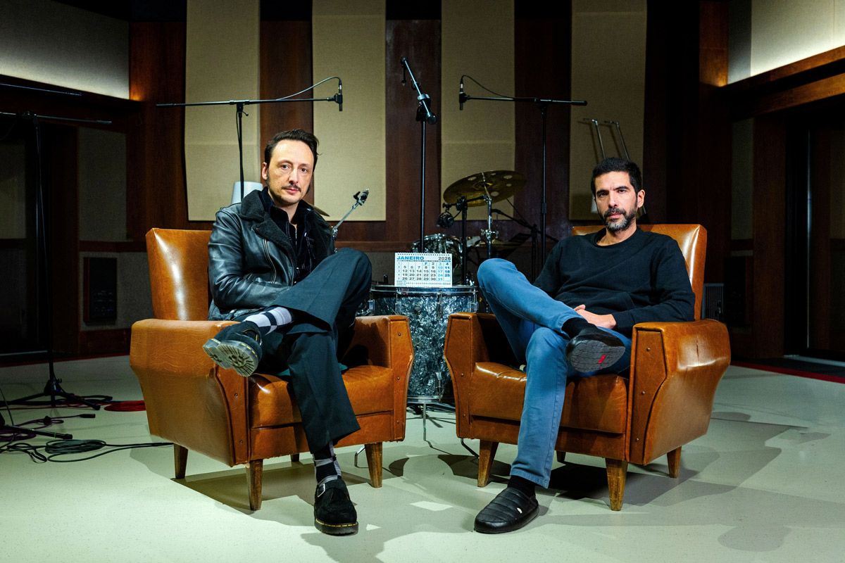 “Todo o Santo Dia” (com Samuel Úria) é o novo single de PZ