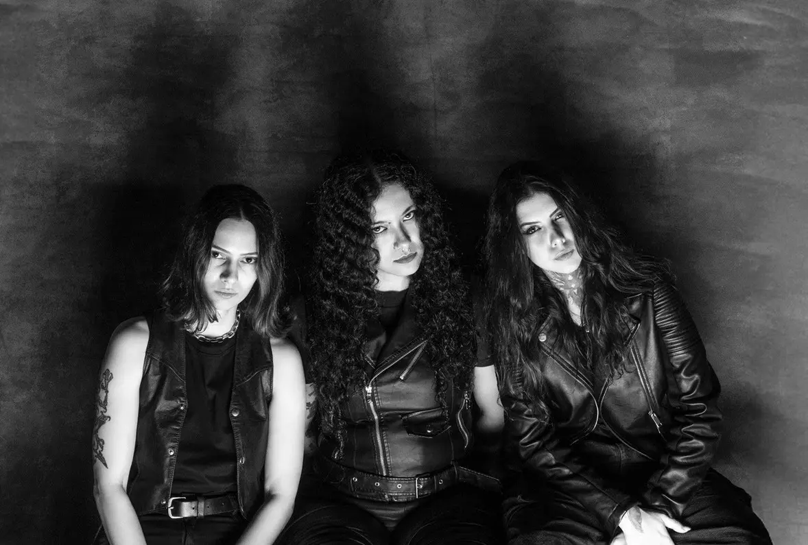 Crypta confirmadas no LX Extreme Summer Invasion