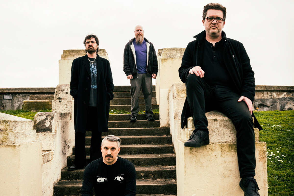 Bosse-de-Nage lançam novo single “In the Name of the Moth”