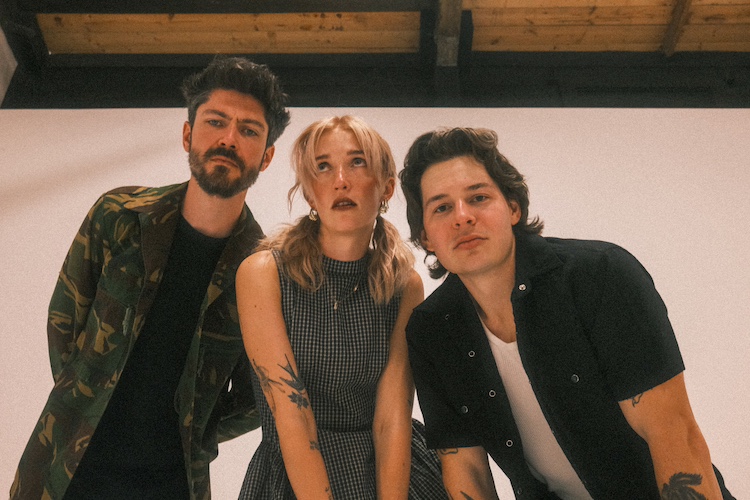 Winona Fighter lançam o explosivo novo single “BOMBS AWAY”
