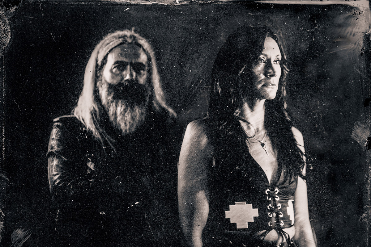 Castle anunciam novo álbum “Carrie Chains” e lançam o single “Carry Chains”