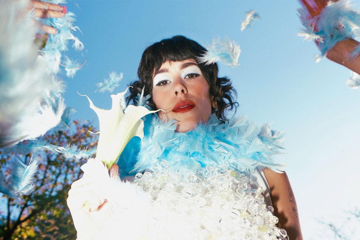 Marina Mole lança “Luneta Azul”, primeiro single do álbum “Azucrim”