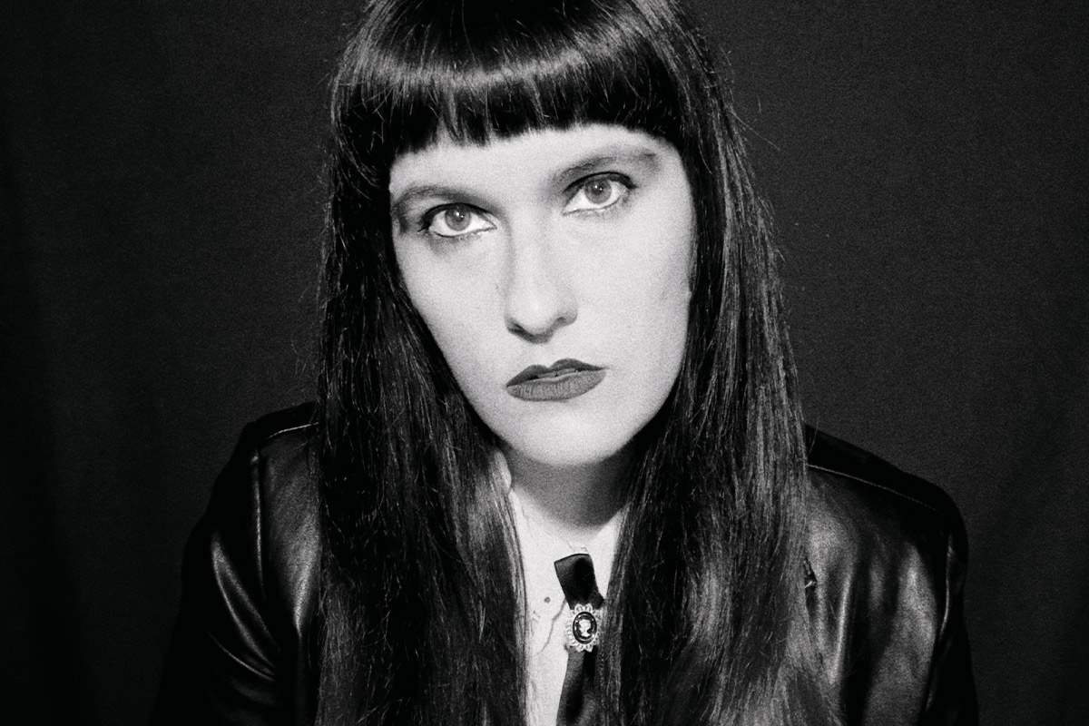 Rachel Bangs lança o single “Bright Eyes” e anuncia EP de estreia