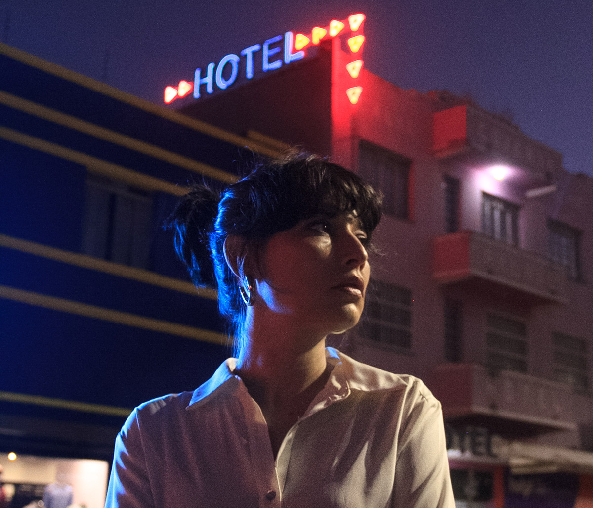 Salma Jô lança “Hotel”, o seu primeiro single solo após a pausa dos Carne Doce