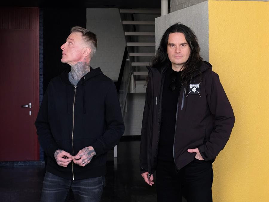 Stephen O’Malley lança o álbum “Avaeken” em colaboração com o artista Banks Violette