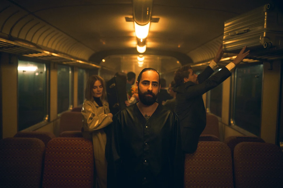 J.MYSTERY lança o single “Drifting Away”